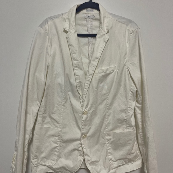 Modern suit - Picture 1 of 5